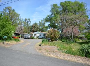 2813 W 8th St, The Dalles, OR 97058