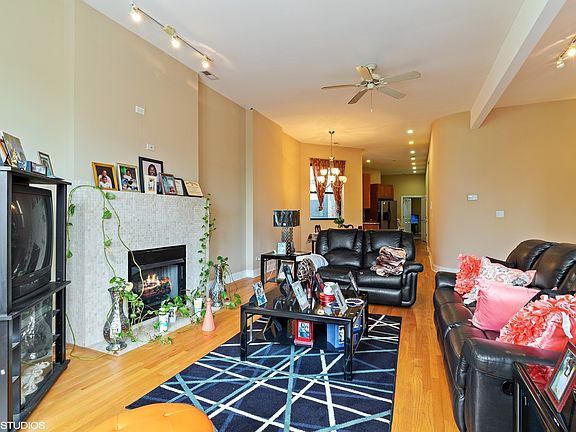 3rd image of 3037 W Jackson Blvd #2