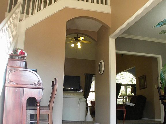 3rd image of 4062 Rebekah Dr