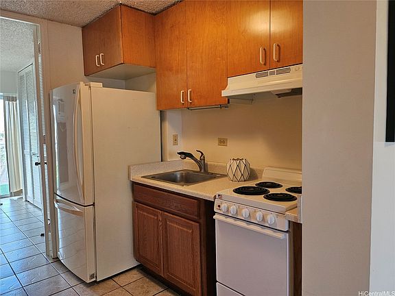 4th image of 1516 Ward Ave APT 701