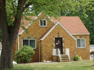 239 E 260th St, Euclid, OH 44132