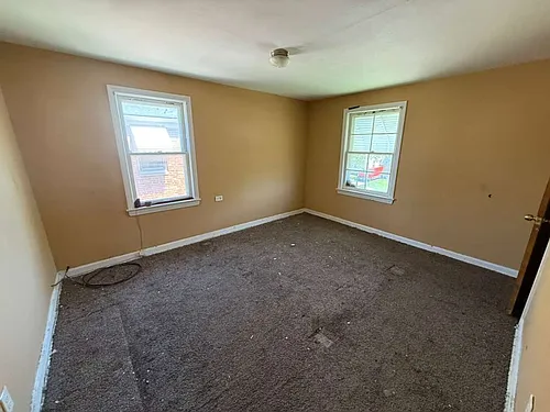 5470 Hollywood Ave Photo 1