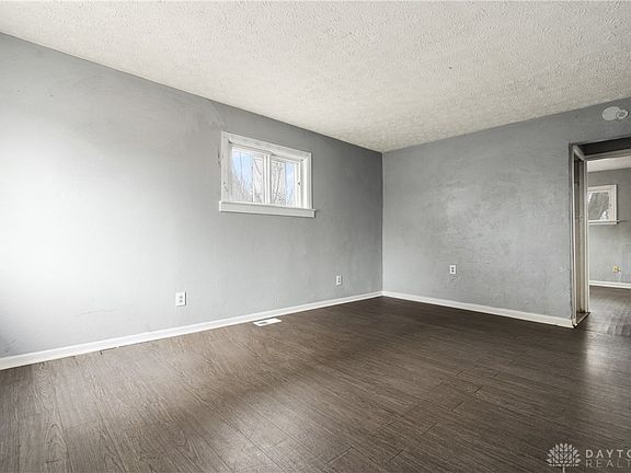 3rd image of 608 Ethel Ave