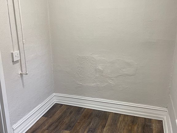 4th image of 2143 S Fairfield Ave #1F