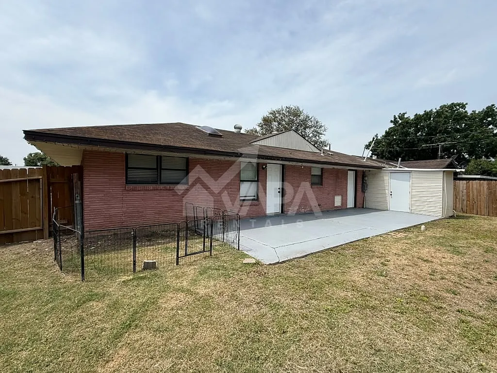 3 bed, 1548 sqft, $2,100 — Photo 3