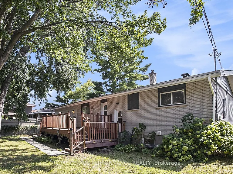 33 Majestic Dr — Photo 17