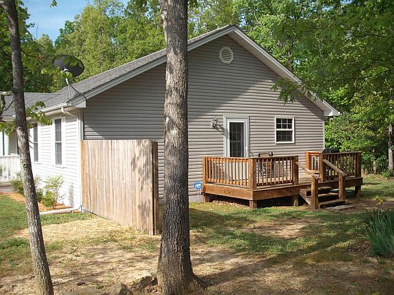 3rd image of 3059 Niska Dr