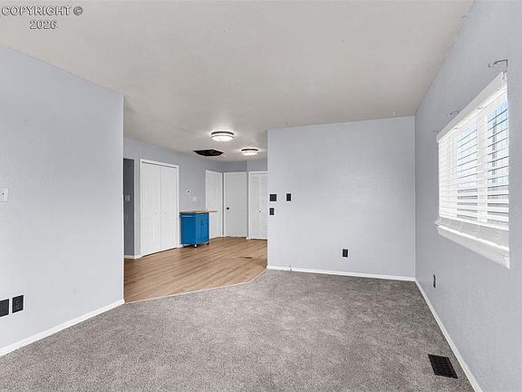 5th image of 474 Grant St
