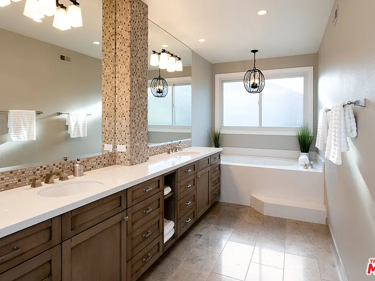29402 Deerview Ct — Photo 9