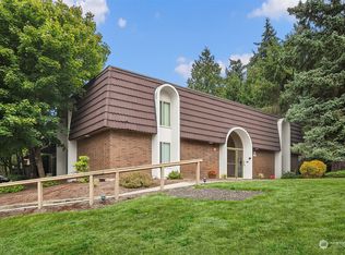 11208 NE 68th St APT 123, Kirkland, WA