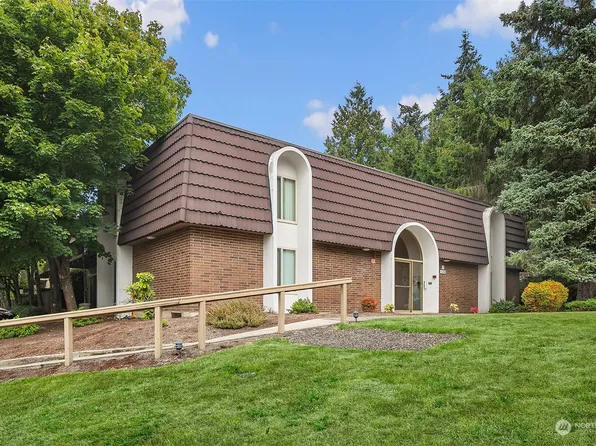 11208 NE 68th Street #123, Kirkland, WA 98033