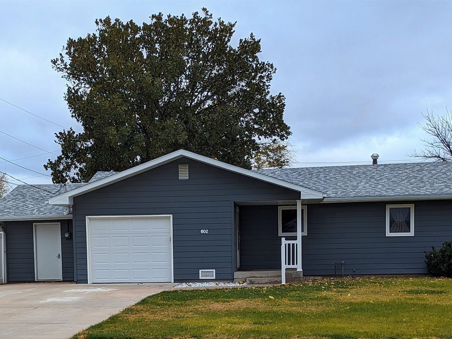 602 W 17th St, Cozad, NE 69130 Zillow