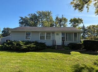 717 Riedy Rd, Lisle, IL 60532