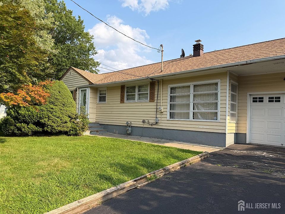 2nd image of 943 New Dover Rd
