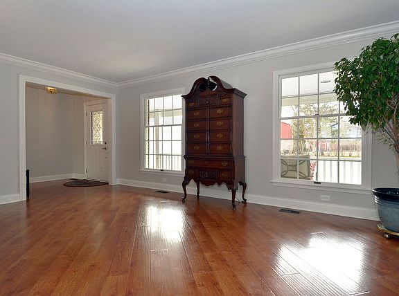 2nd image of 3121 N Wilshire Ln
