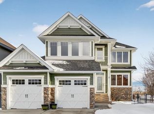 2 N Ranchers Grn, Okotoks, AB T1S0G6