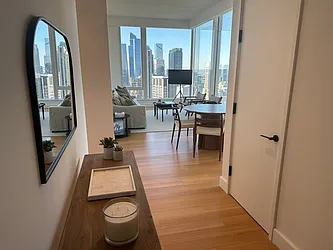 Rented by LEVEN Real Estate