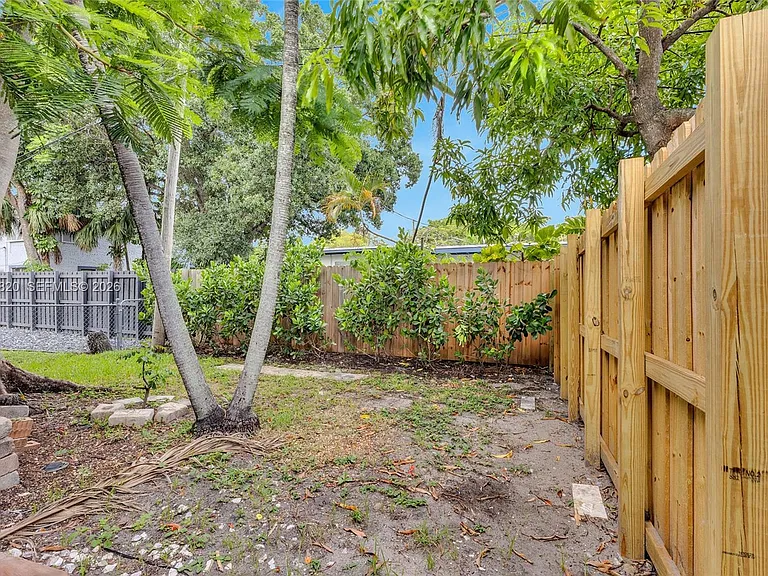 1015 W Las Olas Blvd #3 — Photo 14