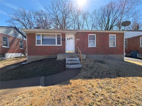8890 Saint Cyr Dr, Saint Louis, MO 63136