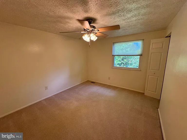 12827 Framingham Ct — Photo 9