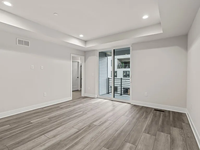 701 Brewster Aly — Photo 13