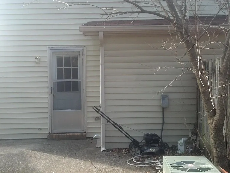1620 N Tennessee Blvd — Photo 2