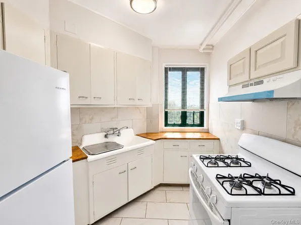 1469 East Avenue #8G, Bronx, NY 10462