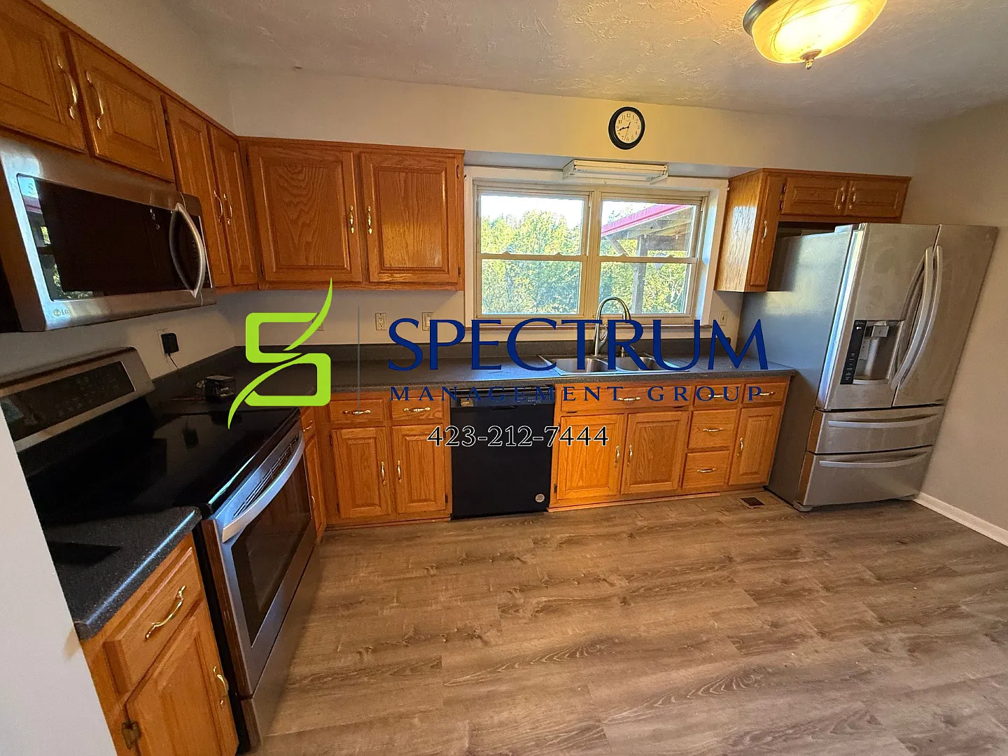 4 Bedroom 2.5 Bath Single family home with 2 Kitchens in Morristown! — Photo 3