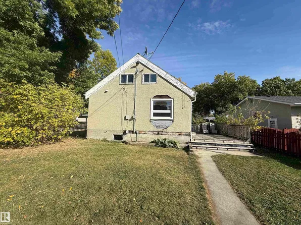 11942 37th St NW, Edmonton, AB T5W 2C1
