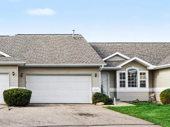 2005 Quail Cove Dr, Kalamazoo, MI 49009