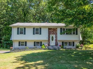 45 Beechwood Dr, Meriden, CT 06450
