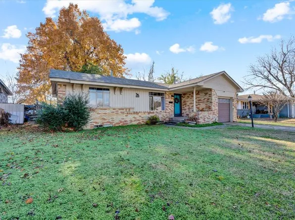 5416 NW 46th Ter, Warr Acres, OK 73122