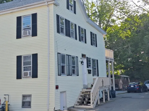 90 School St, Taunton, MA 02780