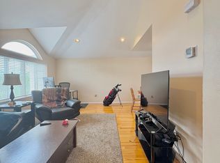 231 Gervil St #2F, Staten Island, NY 10309