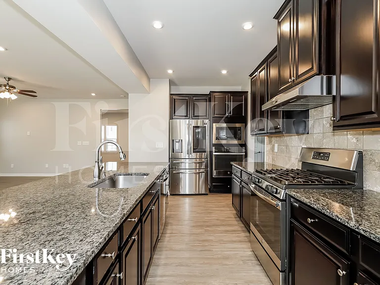 1207 Harkey Creek Dr — Photo 7