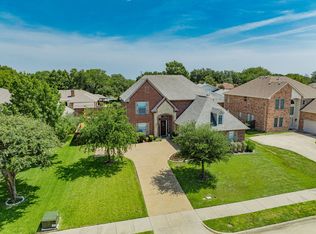 2806 Knightsbridge Ln, Garland, TX 75043