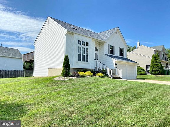 4th image of 122 Neville Dr