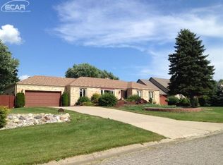 7041 Elmwood Dr, Grand Blanc, MI 48439