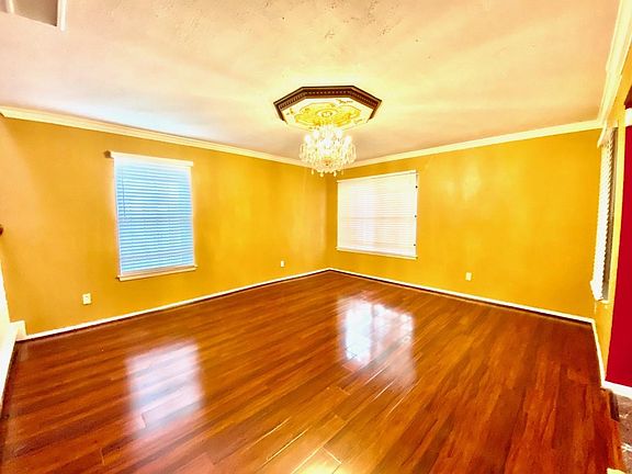 4th image of 12823 Carvel Ln