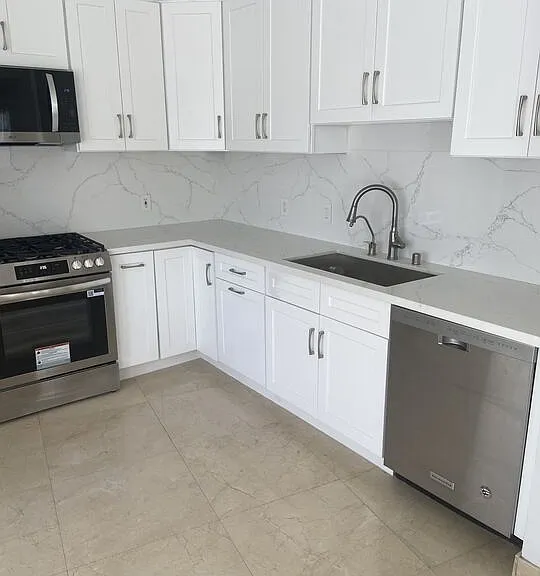 435 Arnaz Dr #201 — Photo 7