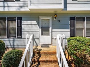 121 Westview Dr APT 43, Carrboro, NC 27510