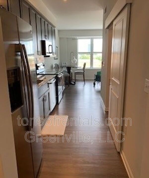 100 E Washington St Greenville SC Zillow