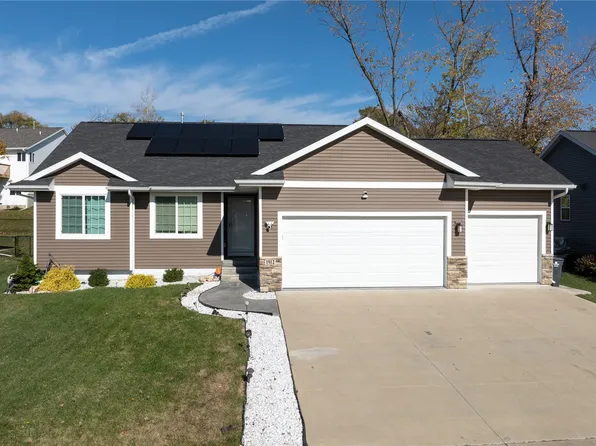 1912 Shady Grove Rd SW, Cedar Rapids, IA 52404