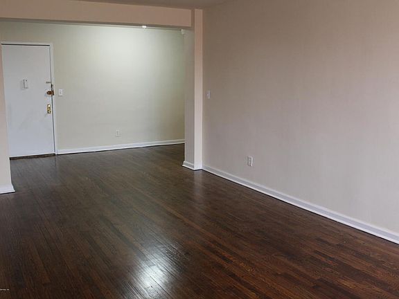 3rd image of 100 Colfax Ave APT 4V