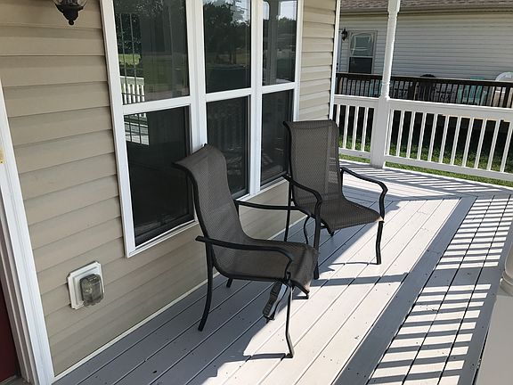4th image of 137 Providence Ct