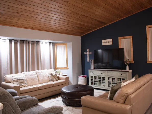 1100 W Cache Dr, Wasilla, AK 99654