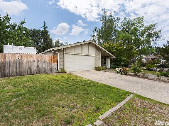 2nd image of 9356 Honeywood Ct