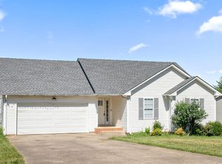 178 Oak Tree Dr, Oak Grove, KY 42262