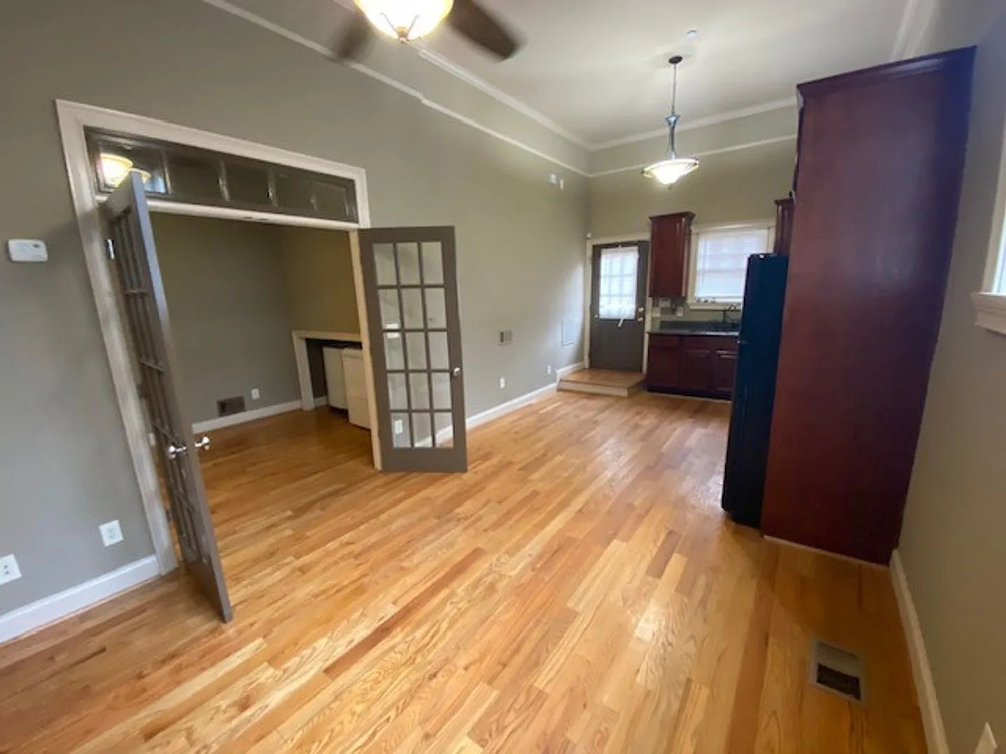 Welcome to 685 Penn Avenue Apartment Homes Where Style Meets Substance! — Photo 2