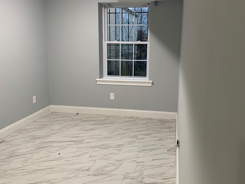 1st image of 124 Palm St #1
